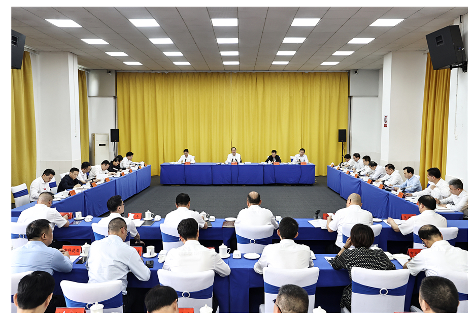 毛伟明在衡阳调研智能计量衡器产业园建设(图4) 毛伟明在衡阳调研智能计量衡器产业园建设(图4)